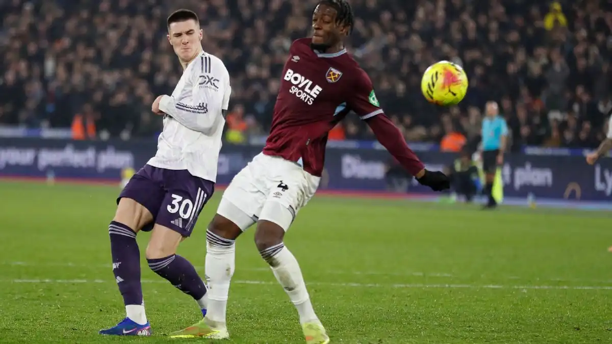 އިނގިރޭސި ޕްރިމިއާ ލީގުގައި ވެސްޓް ހޭމް އާއި، ޔުނައިޓެޑު ބައްދަލު ކުރި މެޗުގެ ތެރެއިން