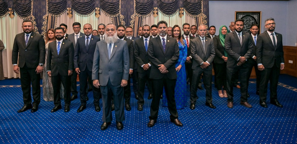 އަލަށް އައްޔަން ކުރެއްވި ސްޓޭޓް މިނިސްޓަރުން