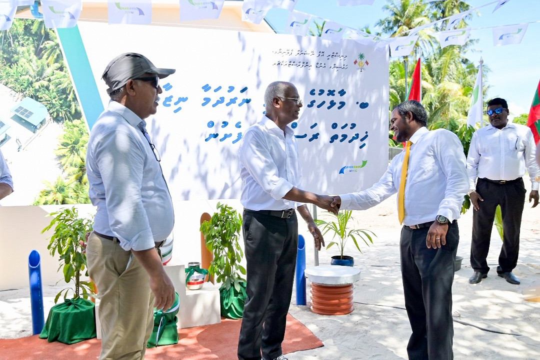 ބ. އަތޮޅު މާޅޮހު ފެނާ ނަރުދަމާ ނިޒާމުގެ ހިދުމަތް ރަސްމީކޮށް ފެށުމުގެ ރަސްމިއްޔާތުގެ ތެރެއިން - ފޮޓޯ: ރައީސް އޮފީސް