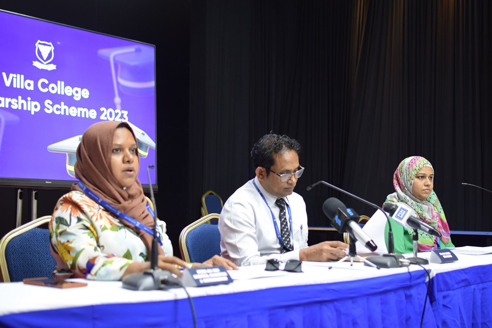 ވިލާ ކޮލެޖުގައި ބޭއްވި ނޫސްވެރިންގެ ބައްދަލުވުން