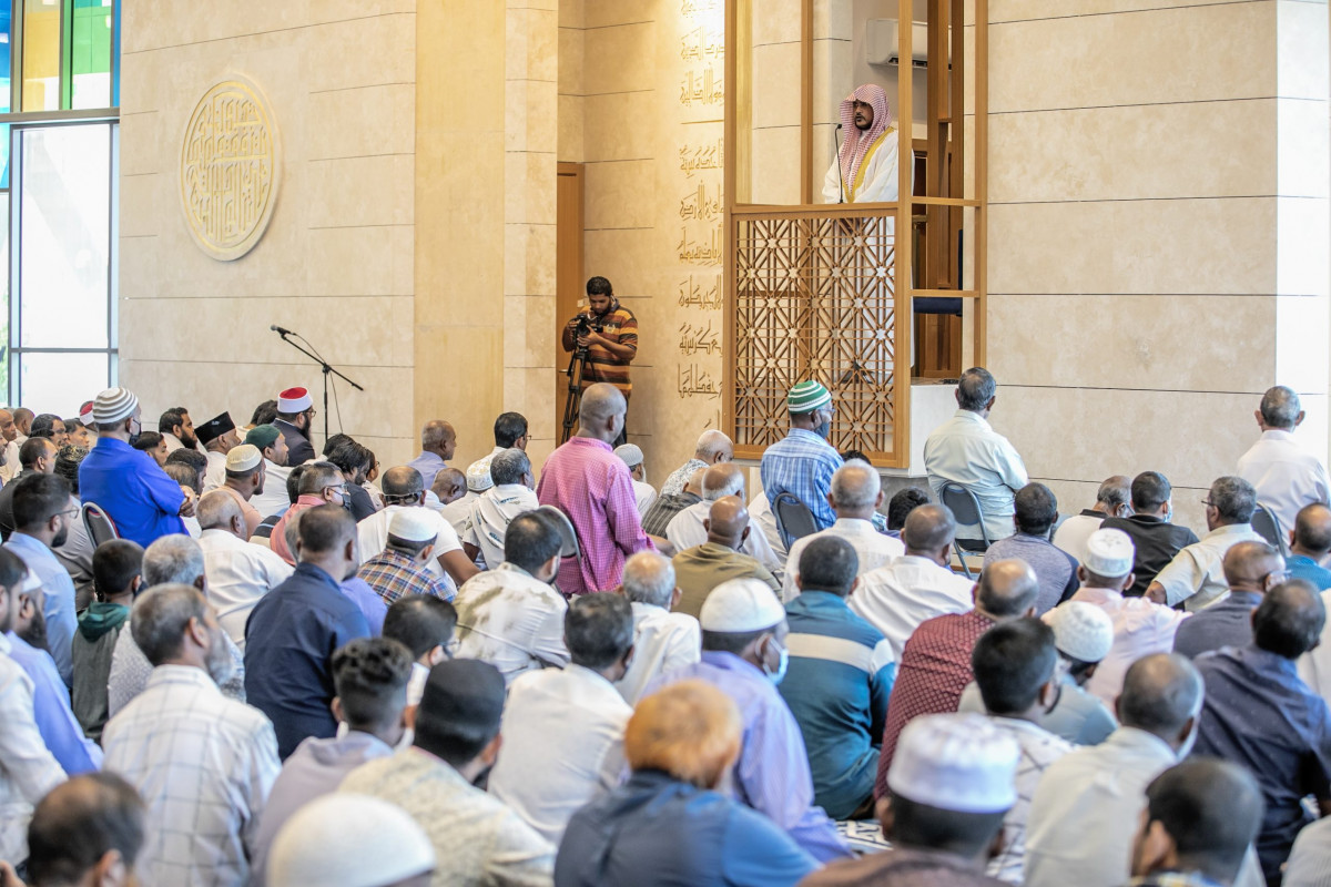 ހުކުރު ހުތުބާ - އިނގިރޭސީ ބަހުން ވެސް ޝާއިޢުކުރަން ފަށައިފި