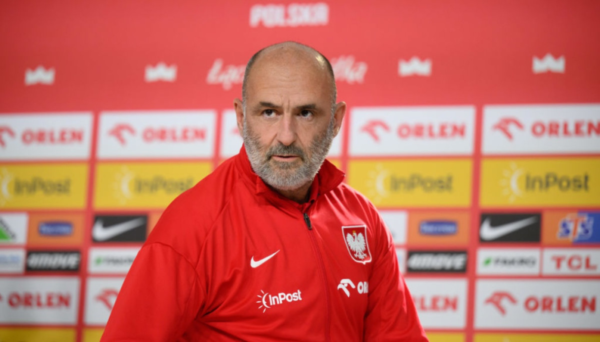 ޕޮލެންޑުގެ ކޯޗު މައިކަލް ޕްރޮބިއާޒް