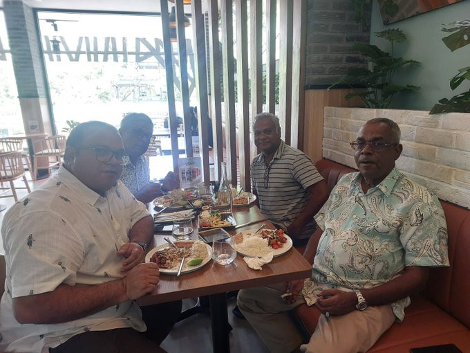 ސަރަނގު އާދަމް މަނިކް އެމްޑީޕީގެ އިސް ބައެއް ބޭފުޅުންނާއި އެކު