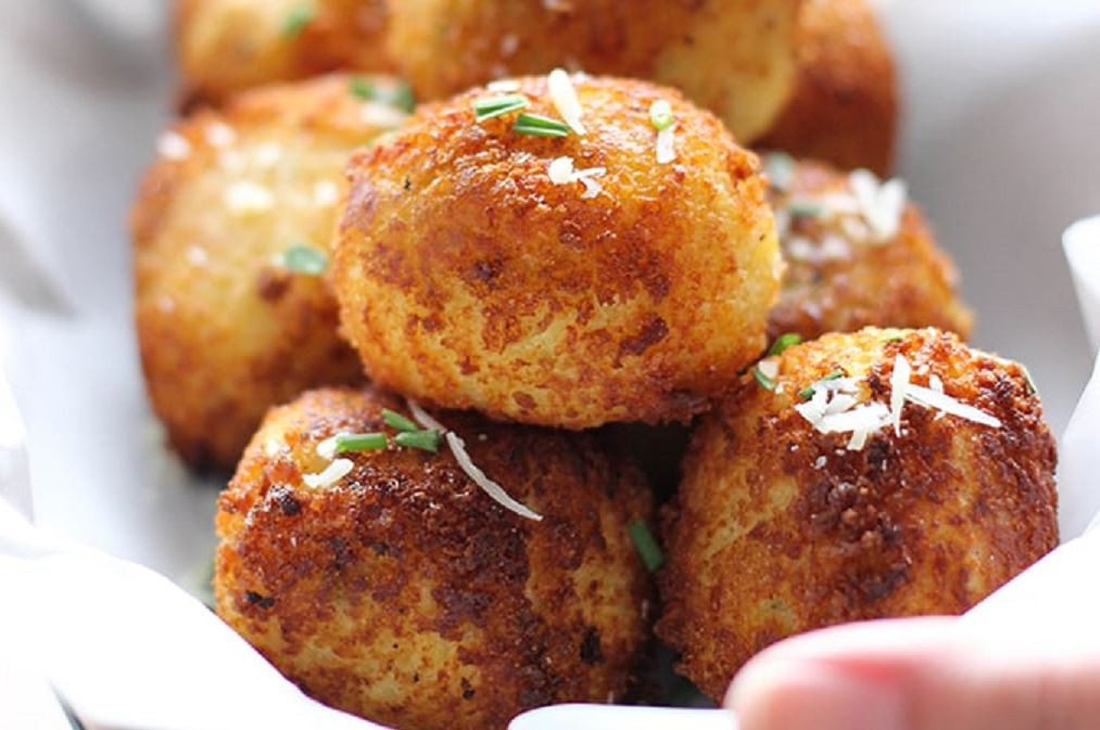 ސޮސެޖް ބޯލްސް