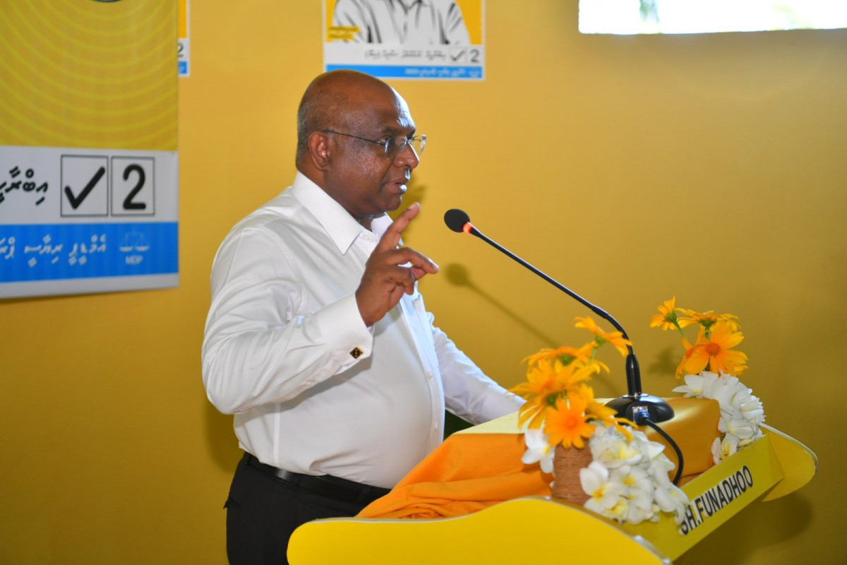 އެމްޑީޕީ ޕްރައިމަރީގެ ކެމްޕޭނަށް ރައީސް ސާލިހު ފުނަދޫގައި ބޭއްވި ޖަލްސާގައި މިނިސްޓަރު ޝާހިދު ވާހަކަފުޅު ދައްކަވަނީ