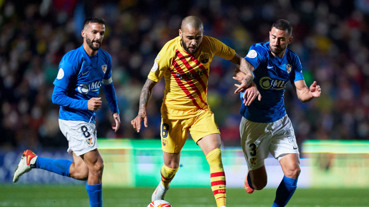 ލިނާރެސް އާއި ބާސާ ބައްދަލުކުރި މެޗުގެ ތެރެއިން