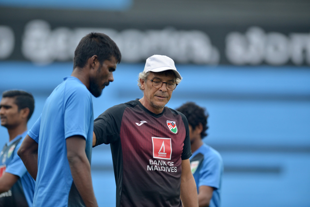 ޤައުމީ ފުޓުބޯޅަ ޓީމުގެ ކޯޗު މޮރިއޭރޯ