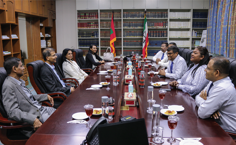 ލަންކާގެ ފަނޑިޔާރުން އުއްތަމަ ފަނޑިޔާރާ ބައްދަލުކުރެއްވުން