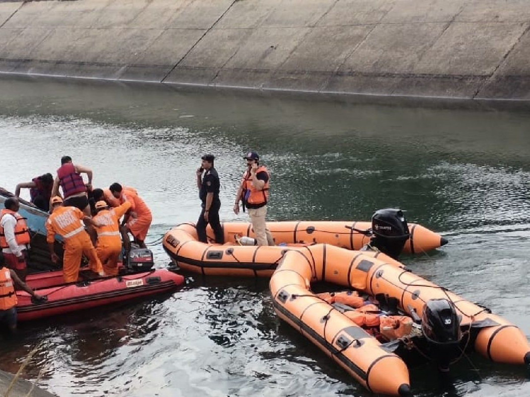 ޝަރުދާ ކެނަލްގައި ރެސްކިއު ޓީމުން ހަރަކާތްތެރިވަނީ