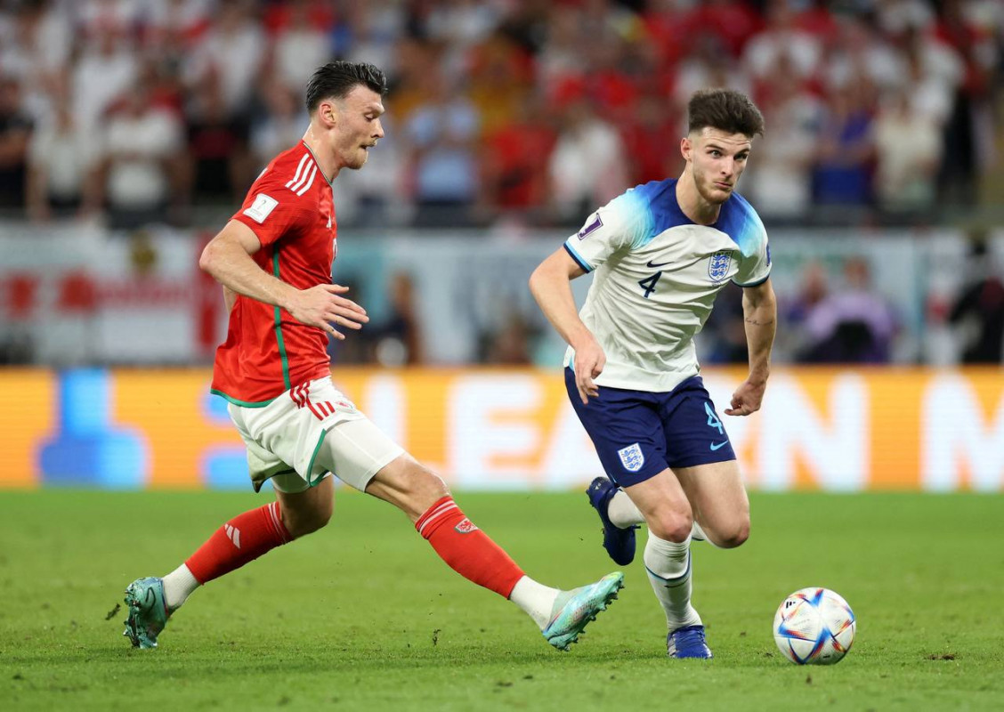 ވޭލްސް އަދި އިންގްލެންޑް ކުޅުނު މެޗުގެ ތެރެއިން - ފޮޓޯ: ރޮއިޓާސް