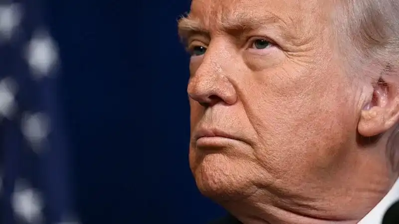 އެމެރިކާގެ ރައީސް ޑޮނަލްޑް ޓްރަމްޕް