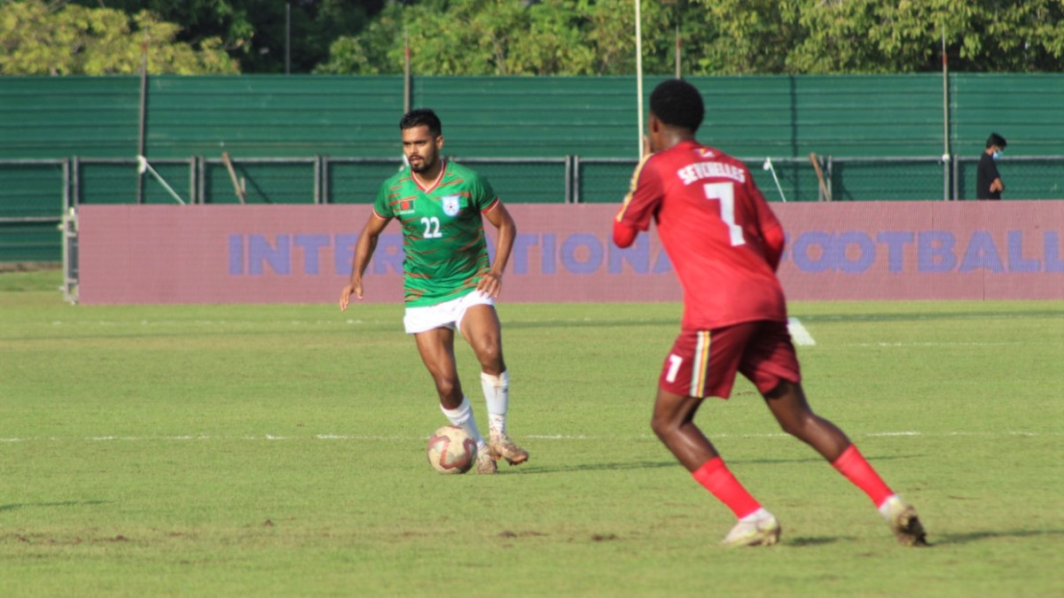 ބަންގްލަދޭޝް އާއި ސީޝެލްސް ބައްދަލުކުރި މެޗުގެ ތެރެއިން