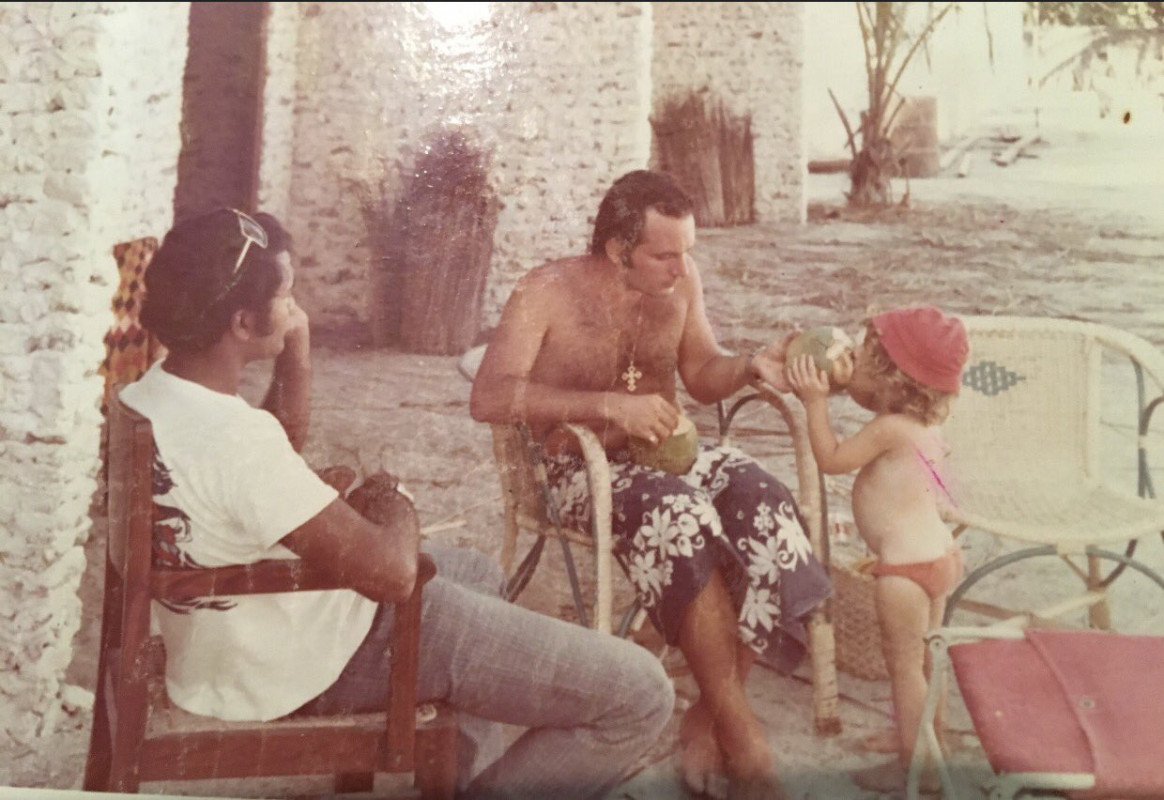 ރާއްޖެއަށް ފަތުރުވެރިކަން ތައާރަފުކުރުމަށް މެދުވެރިވި އިޓަލީ ވިލާތުގެ ރައްޔިތެއް ކަމަށްވާ ޖޯޖް ކޯބިން