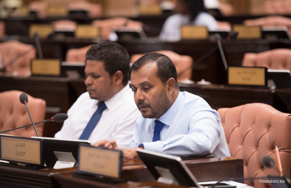 ހޮޅުދޫ ދާއިރާގެ މެމްބަރ ޔޫނުސް އަލީ