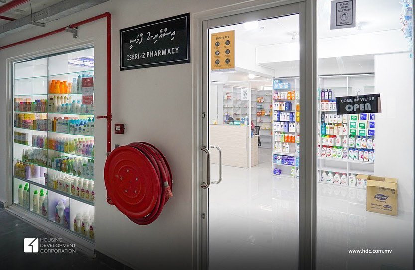 The government has decided to establish three clinics and three pharmacies at the Hiyaa flats