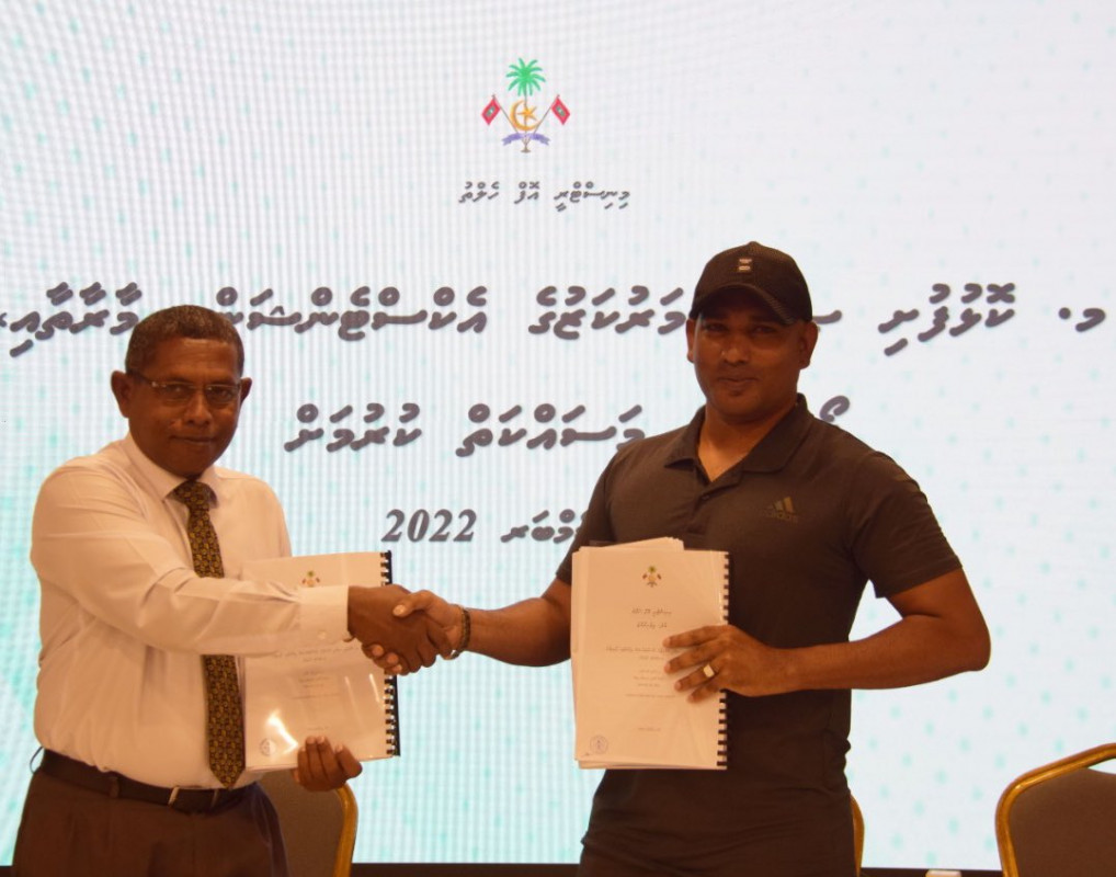 ކޮޅުފުށީ ސިއްހީ މަރުކަޒަށް އިތުރުކުރާ އިމާރާތުގެ މަސައްކަތް ކޮންޓްރެކްޓަރާ ހަވާލުކުރުން