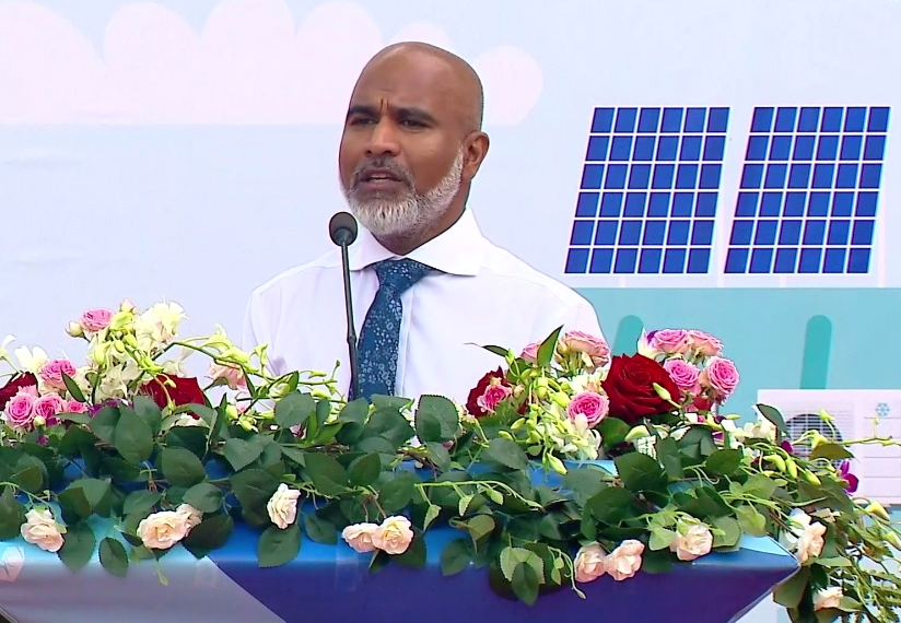 ކޫލް ސްކޫލް ޕްރޮޖެކްޓް އިފްތިތާހު ކުރުމަށް ބޭއްވި ރަސްމިއްޔާތުގައި އެޑިޔުކޭޝަން މިނިސްޓަރު ޑރ. އިސްމާއީލް ޝަފީޢު ވާހަކަދައްކަވަނީ