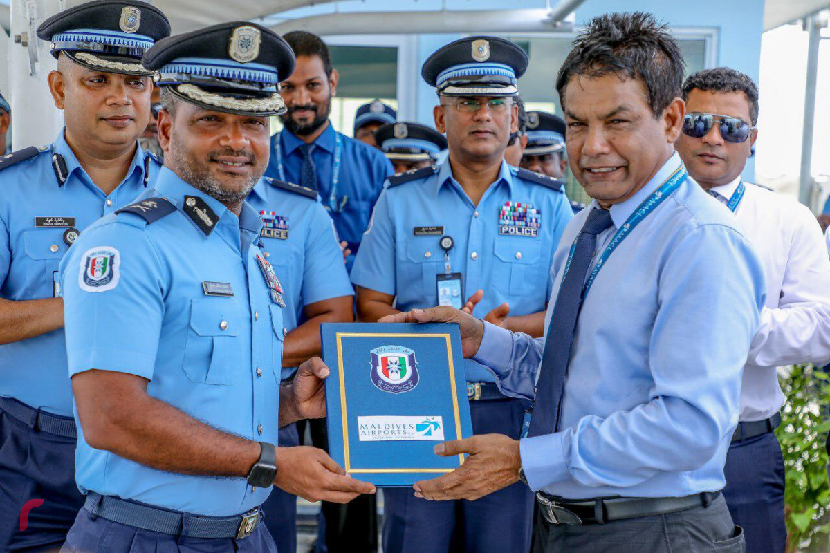 ޗެކް ޕޯސްޓް ހުޅުވުމުގެ ރަސްމިއްޔާތުގެ ތެރެއިން