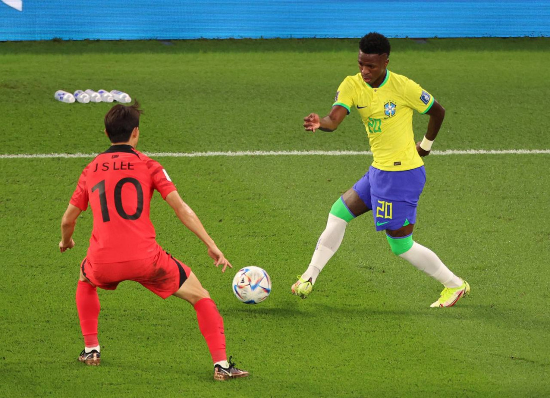 ބްރެޒިލް އަދި ކޮރެއާ ކުޅުނު މެޗުގެ ތެރެއިން - ފޮޓޯ: ރޮއިޓާސް