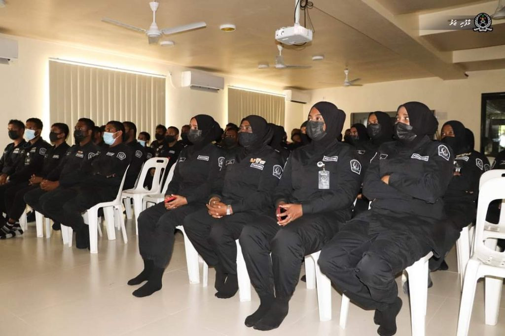 މާފުށީ ޖަލުގައި މަސައްކަތްކުރާ ޕްރިޒަން އޮފިސަރުންނާއި މުވައްޒަފުން ޤާނޫނާއި ގަވާއިދުތަކަށް އަހުލުވެރިކުރުމުގެ ސެޝަންތަކެއް