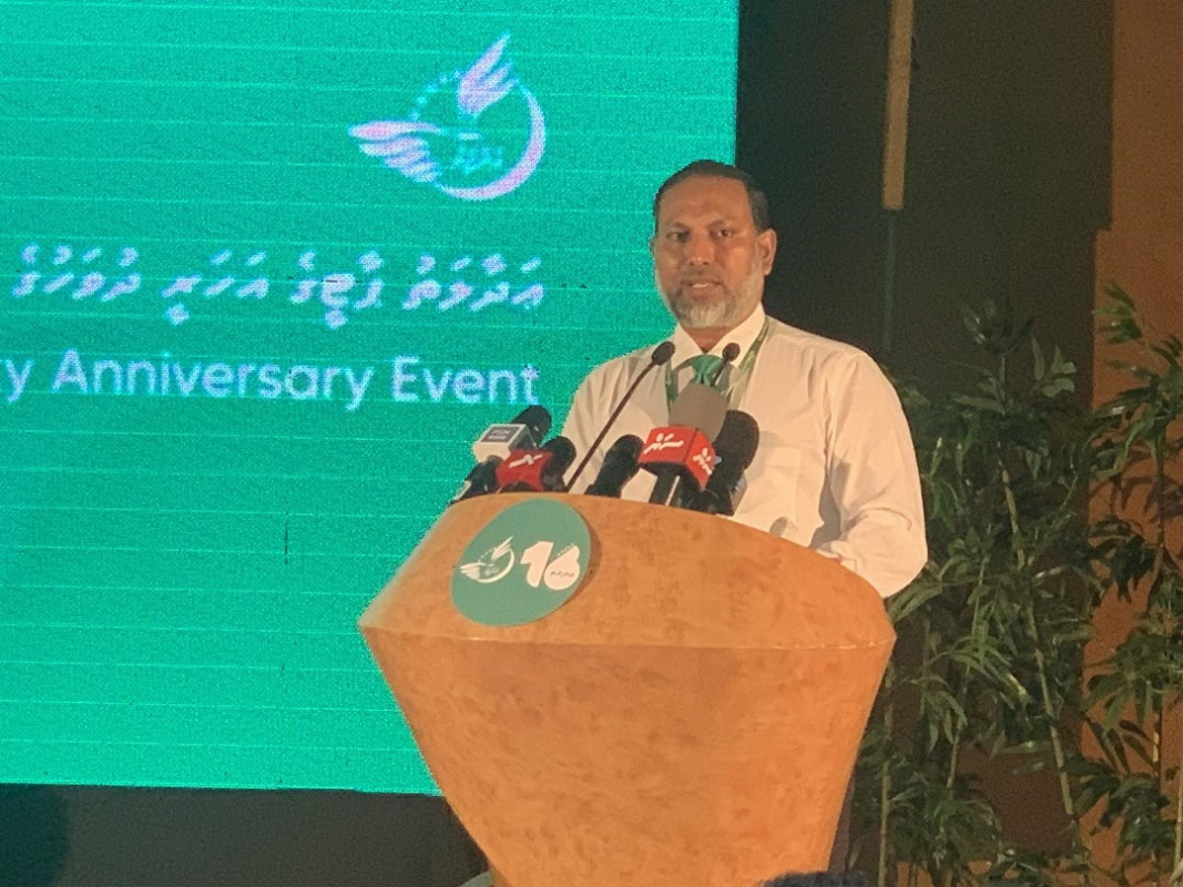 Sheikh Imran Abdulla speaks at the ceremony to mark Adhaalath's 16th anniversary