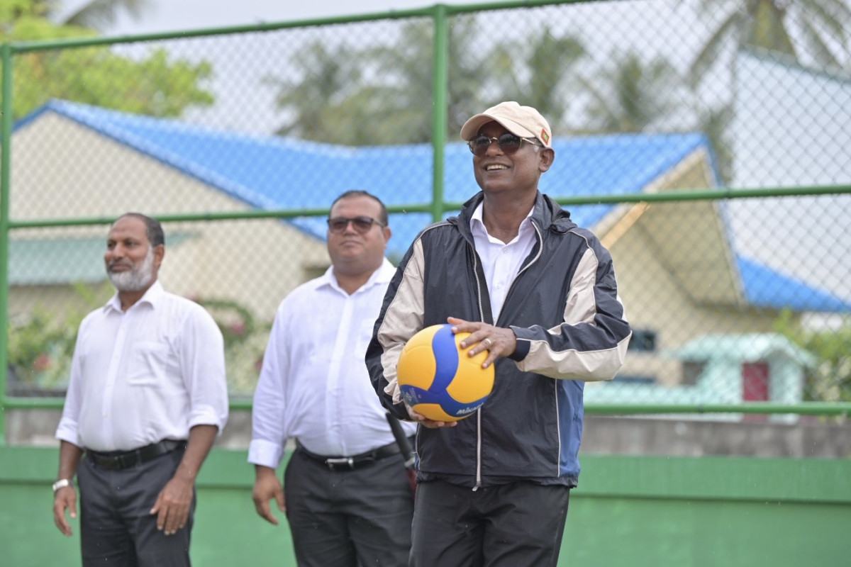 ކޮލަމާފުށީ ވޮލީ ކޯޓު ހުޅުއްވައިދެއްވައި ރައީސް ސަރވިސްއެއް ކުރައްވަނީ