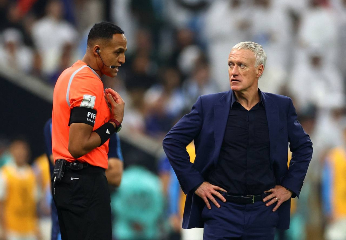 ފީފާ ވޯލްޑް ކަޕްގެ ފައިނަލް މެޗުގައި ޑެޝޯމްޕްސް