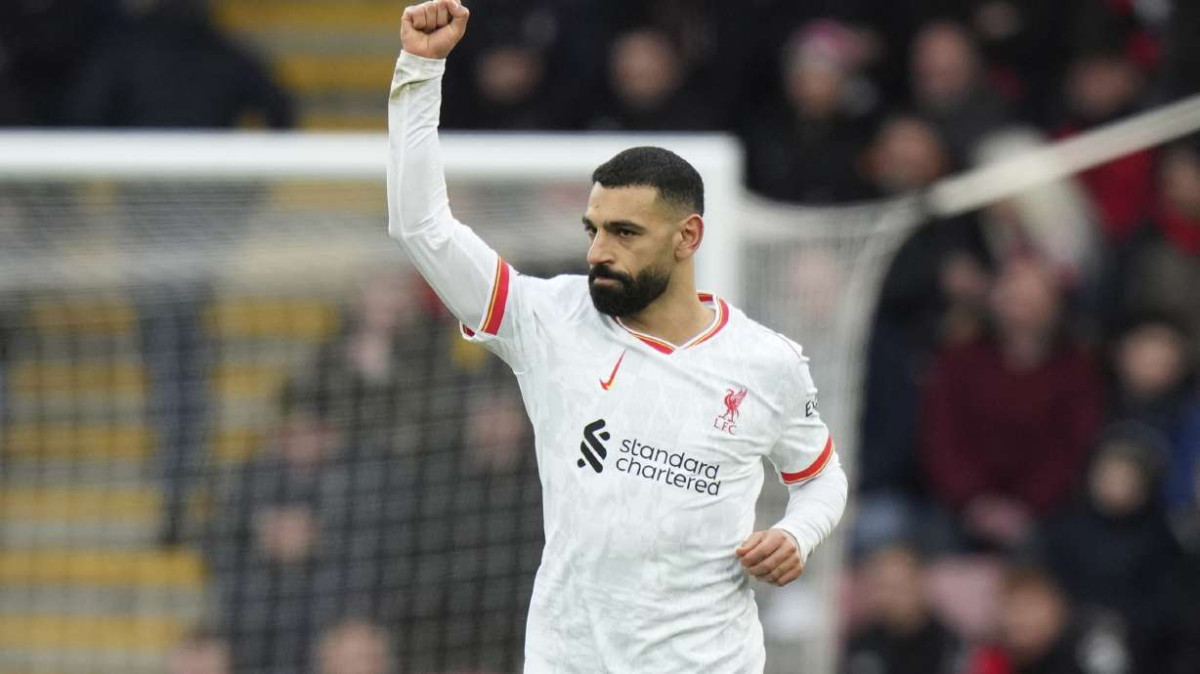 މެޗުގައި ލަނޑު ޖެހުމަށްފަހު ލިވަޕޫލްގެ ޞަލާޙު އުފާ ފާޅު ކުރަނީ