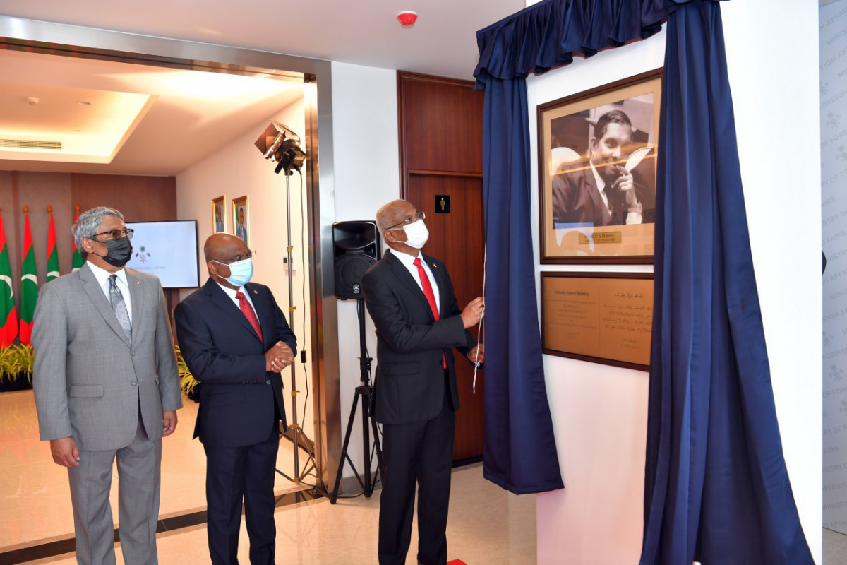 ރައީސުލްޖުމްހޫރިއްޔާ އިބްރާހީމް މުޙައްމަދު ޞާލިޙް، ފޮރިން މިނިސްޓްރީ ޢިމާރާތުގެ ނަން ފަތުޙުﷲ ޖަމީލް ބިލްޑިންގެ ނަމަށް ތަހްޞީޞްކޮށްދެއްވުމުގެ ތެރެއިން