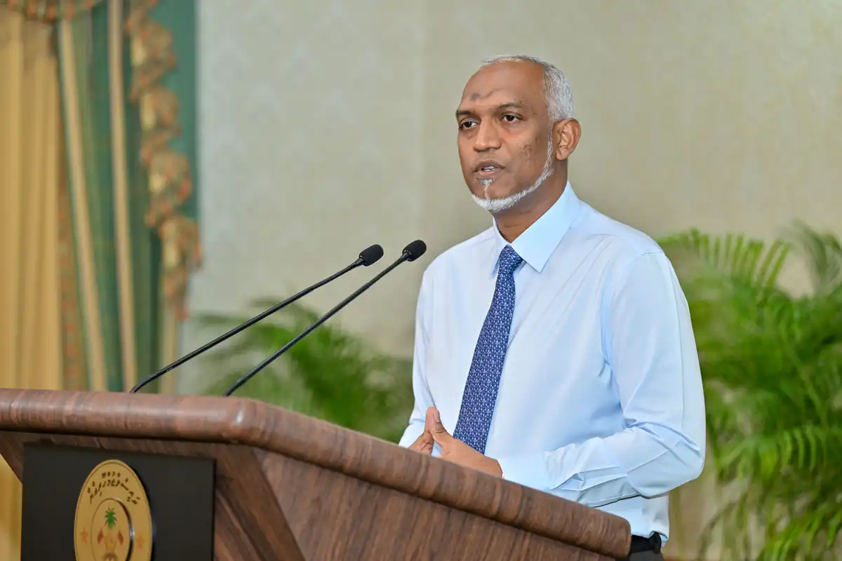 ރައީސުލްޖުމްހޫރިއްޔާ ޑޮކްޓަރ މުޙައްމަދު މުޢިއްޒު ނޫސްވެރިންނާ ބައްދަލުކުރައްވައި ދެއްކެވި ވާހަކަފުޅާއި، ރައީސުލްޖުމްހޫރިއްޔާގެ އަރިހުގައި ނޫސްވެރިން ދެންނެވި ސުވާލުތަކާއި އެ ސުވާލުތަކަށް ރައީސުލްޖުމްހޫރިއްޔާ ދެއްވި ޖަވާބުތައް