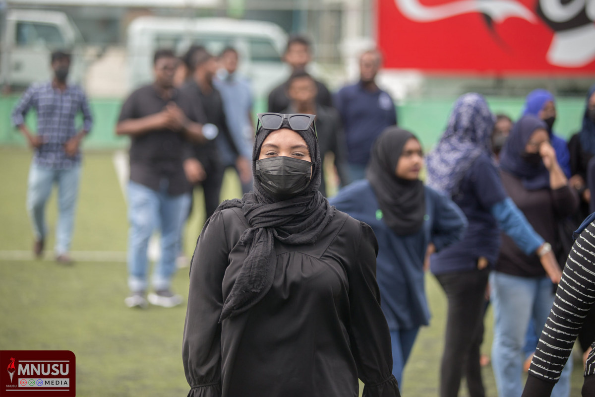 ދިވެހިރާއްޖޭގެ ގައުމީ ޔުނިވަރސިޓީއަށް 48 އަހަރު ފުރުން ކުލަގަދަ ގޮތެއްގައި ފާހަގަ ކުރުމަށް ބޭއްވި ހަރަކާތުގެ ތެރެއިން، އެމްއެންޔޫއެސްޔޫގެ ލީޑަރުން - ފޮޓޯ: އެމްއެންޔޫއެސްޔޫ