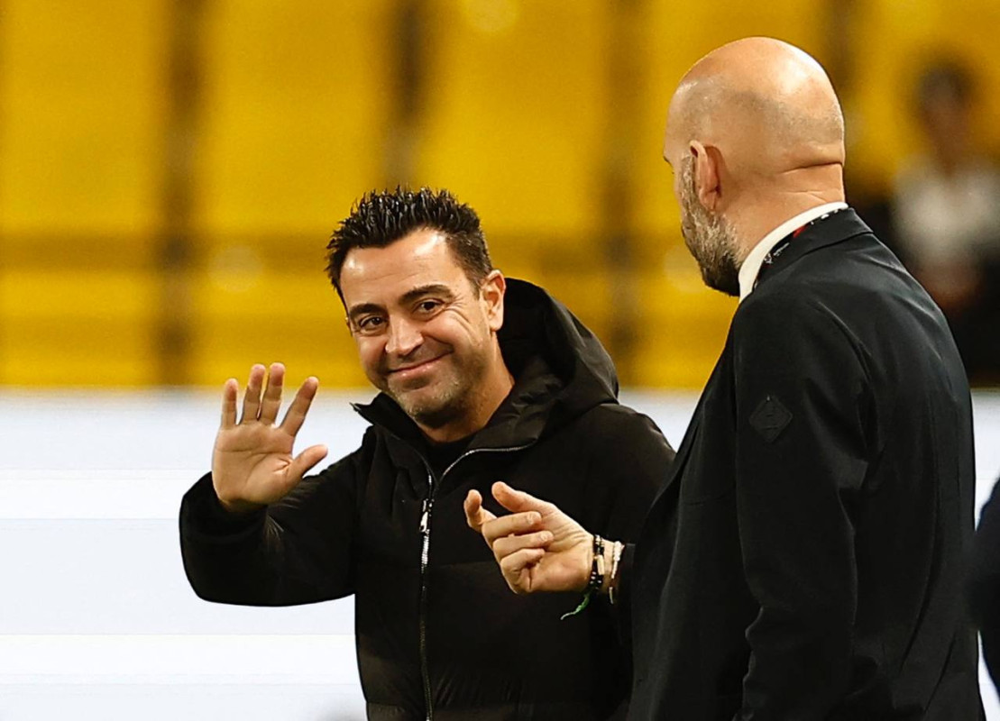 ބާސެލޯނާގެ ކޯޗު ޒަވީ ހެނާންޑޭޒް