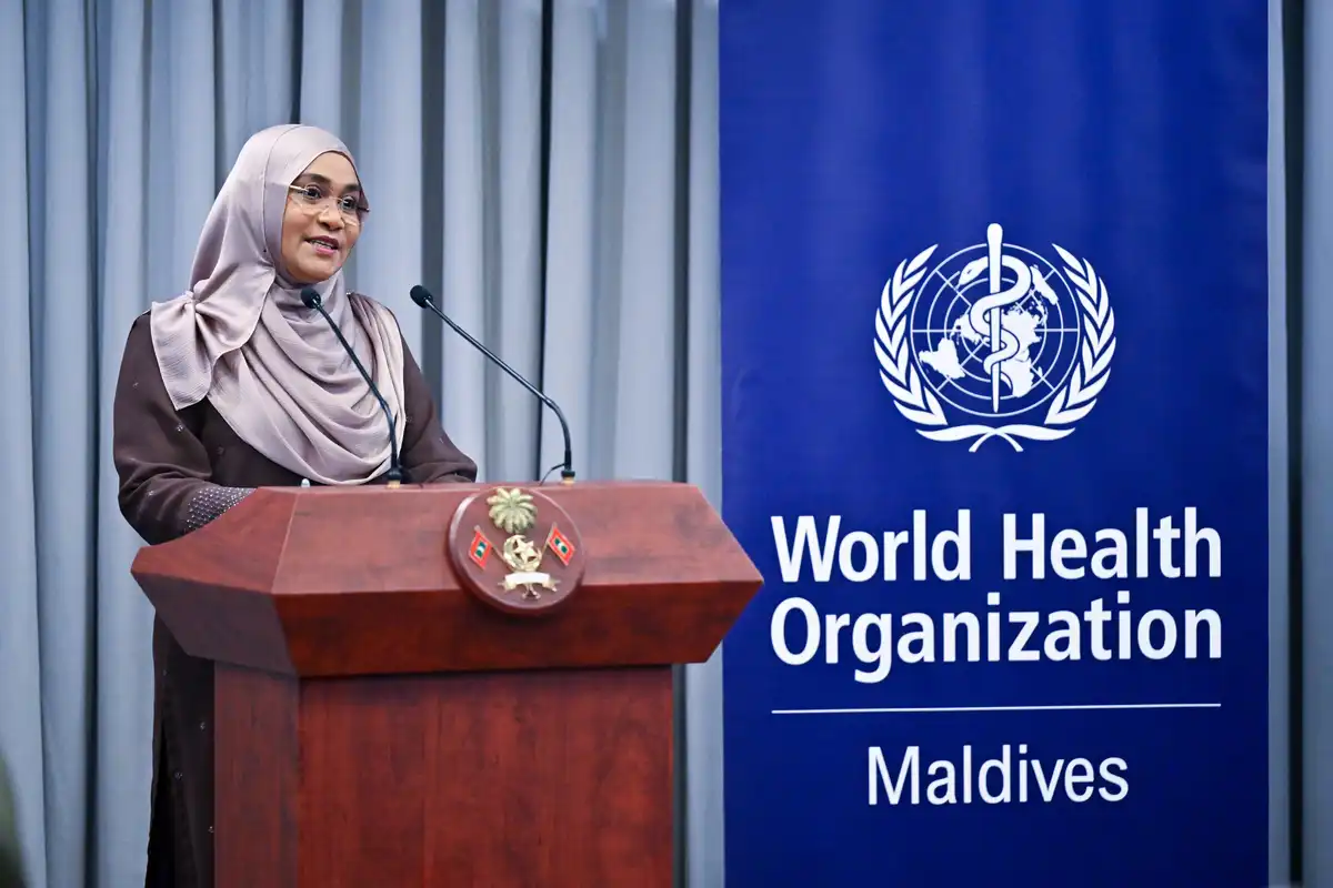 މަސައްކަތު މާހައުލުގައި ނަފުސާނީ ދުޅަހެޔޮކަން ހަރުދަނާކުރުމަށް ބާއްވާ މަހާސިންތާ ހުޅުވުމުގެ ރަސްމިއްޔާތު ޝަރަފުވެރިކޮށްދެއްވައި ރައީސުލްޖުމްހޫރިއްޔާގެ އަނބިކަނބަލުން، ސާޖިދާ މުހައްމަދު ވާހަކަފުޅު ދައްކަވަނީ