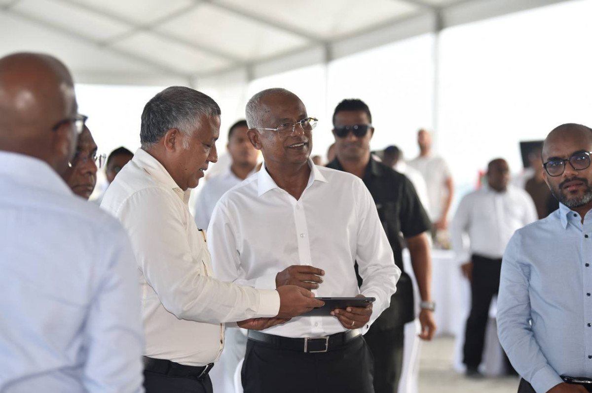 Gulhifalhu bin hikkun ifthithaahu kohdhevvun