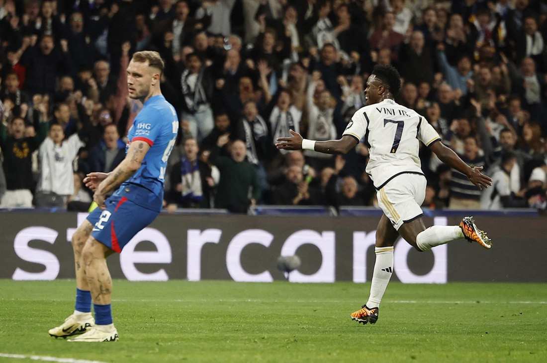 މެޗުގައި ލަނޑު ޖެހުމަށްފަހު ރެއާލްގެ ވިނީޝިއުސް އުފާ ފާޅު ކުރަނީ