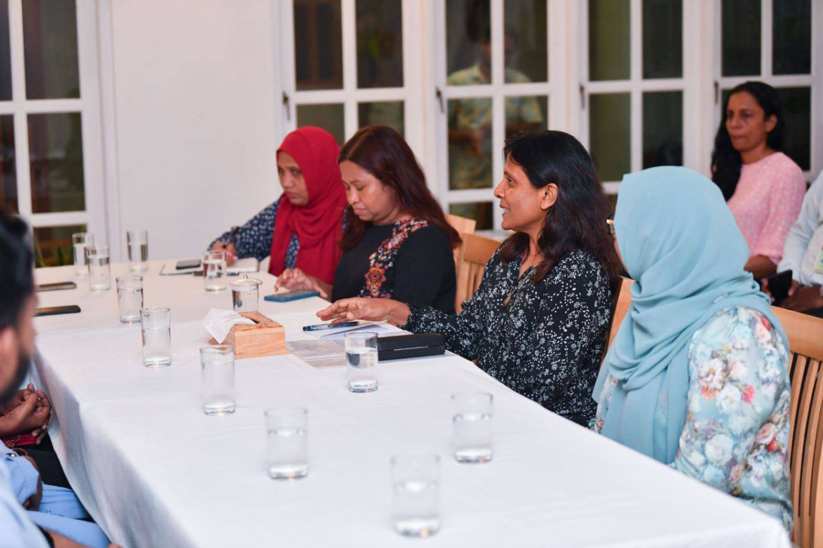 As part of her ongoing visit to the southern city, FL Fazna sat down with members of IBAMA on Wednesday evening