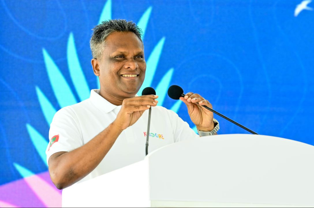 އެމްޓީސީސީގެ ސީއީއޯ އާދަމް އާޒިމް