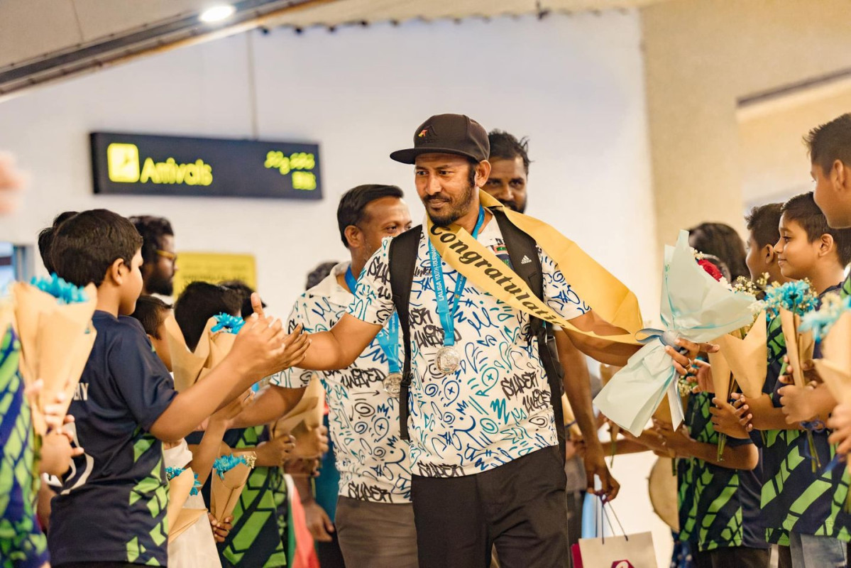 ސަސް އެކަޑަމީ ކޯޗު ފަރީދު