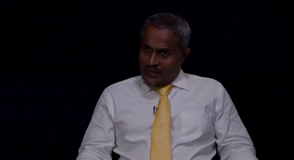 Ayathullah, the President of the MDP National Council for the B. Hithaadhoo constituency, speaks during RaajjeTV’s "Vaudhunaama" program.