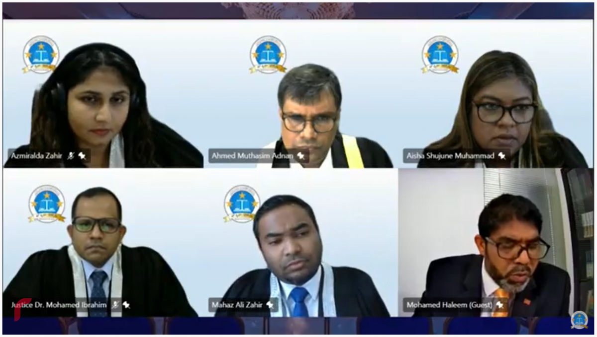 މިދިއަ އޮކްޓޯބަރު މަހުގެ 15 ވަނަ ދުވަހު، ސުޕްރީމް ކޯޓުގައި ކުރިއަށްދިޔަ ޝަރީއަތުގެ އަޑުއެހުމުގެ މަންޒަރެއް