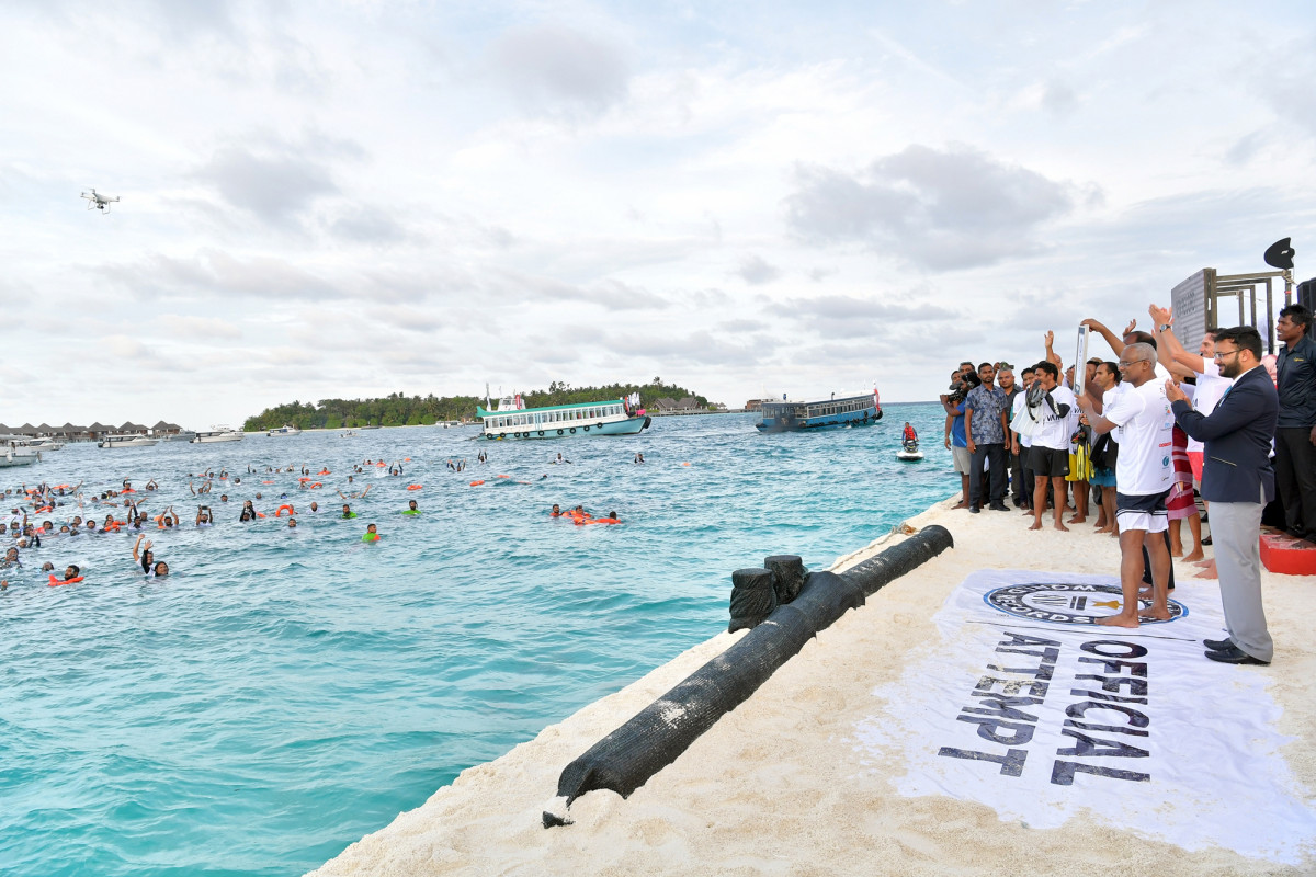 "ނޭވާ" ގެ ނަމުގައި ހިންގި މި ފްރީޑައިވިންގް ޙަރަކާތަކީ 2009 ވަނަ އަހަރު 280 މީހުންނާއެކު އިޓަލީގެ ވެރޯނާގައި ޤާއިމުކޮށްފައިވާ ވަރލްޑް ރިކޯޑް މުގުރާލުމަށް ރާއްޖެއިން ހެދި އާ ފްރީ ޑައިވިންގް ރެކޯޑެއް