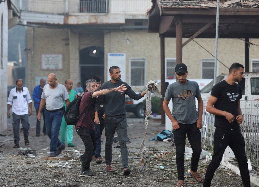 އިސްރާއިލުގެ ލާއިންސާނީ ހަމަލާގައި ޝަހީދުވި މީހުންގެ އަދަދު މިހާރުވެސް އުޅެނީ 1000ން މަތީގަ - ފޮޓޯ: ރޮއިޓާސް