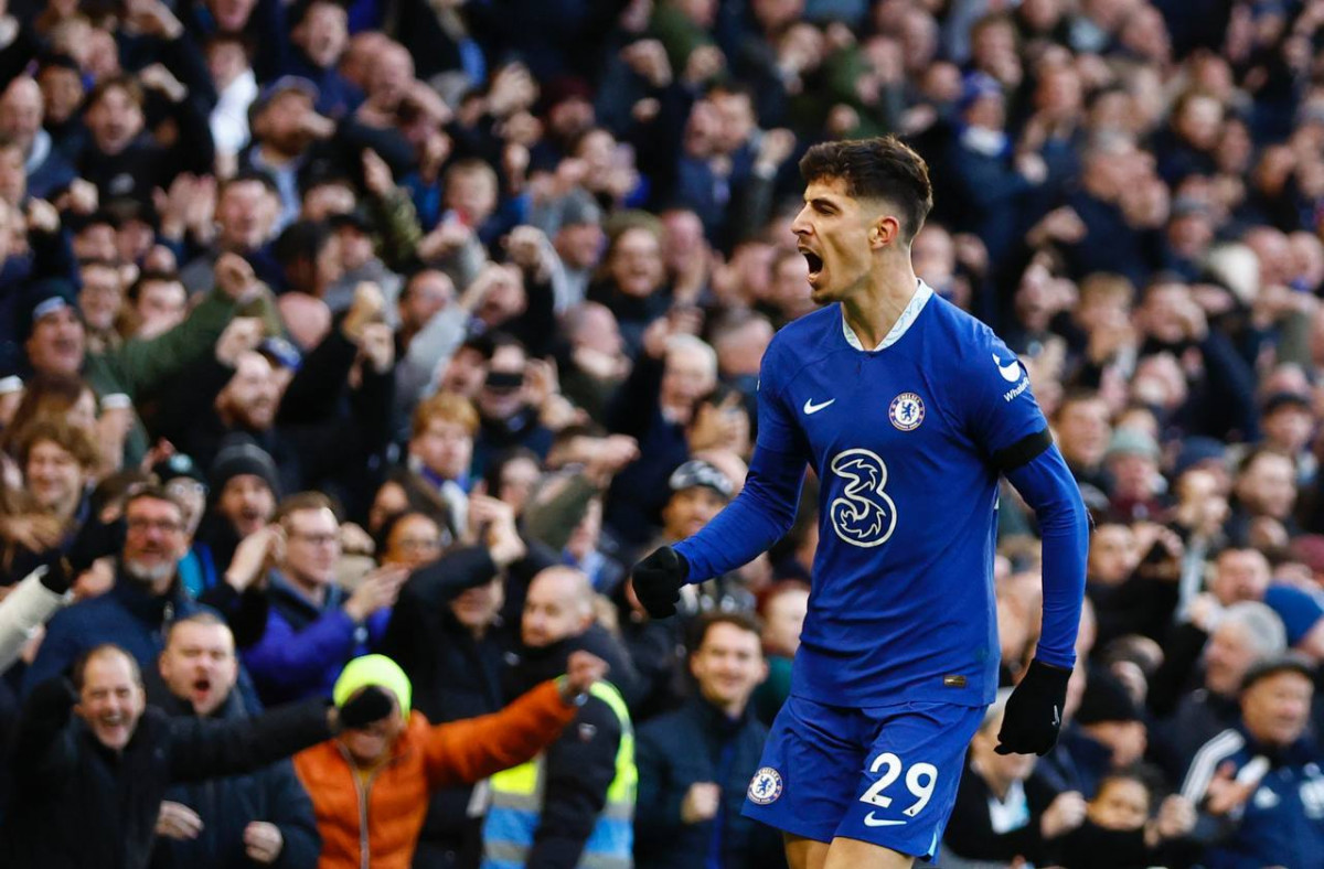 މެޗުގައި ލަނޑު ޖެހުމަށްފަހު ހަވާޓޭޒް އުފާ ފާޅުކުރަނީ