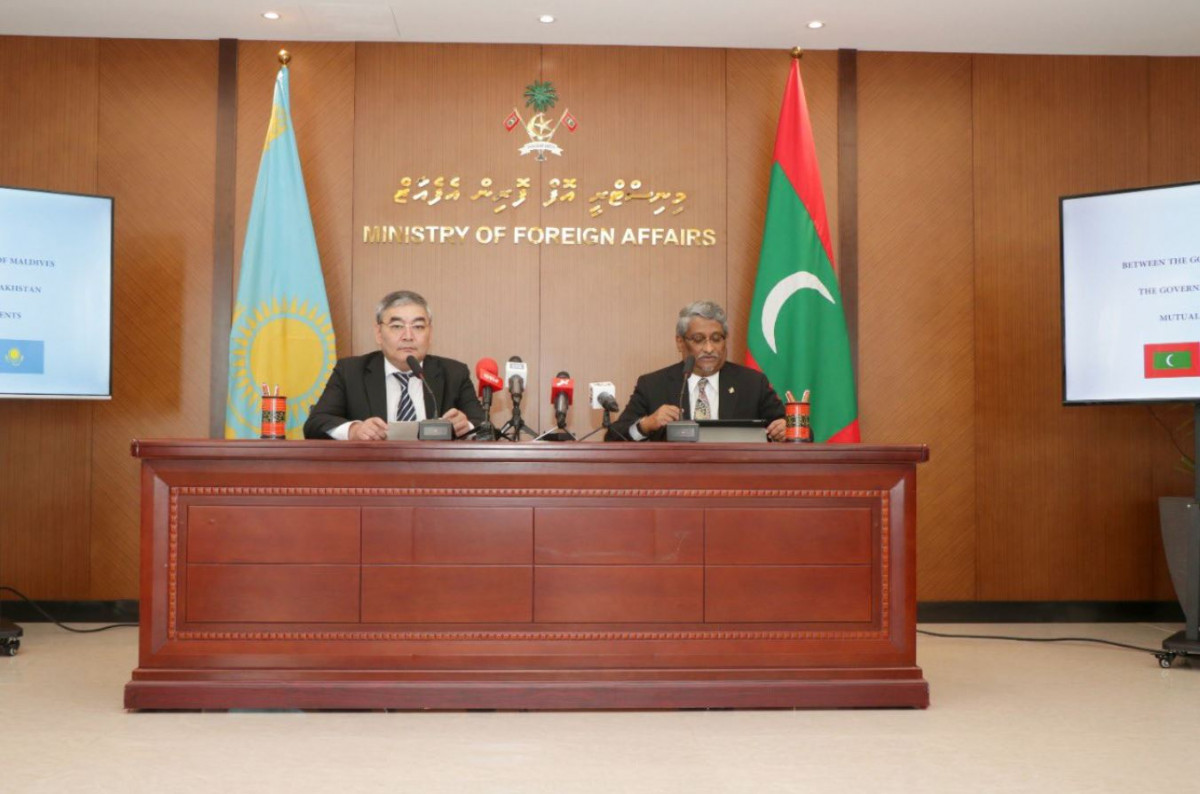 ކުރިން ވިސާ ނެގުމެއް ނެތި ދިވެހިންނަށް ކަޒްކްސްތާނަށް ދަތުރުކުރެވޭނެ އެއްބަސްވުމެއްގައި ދެޤައުމުގެ ދެމެދުގައި ސޮއިކުރުން