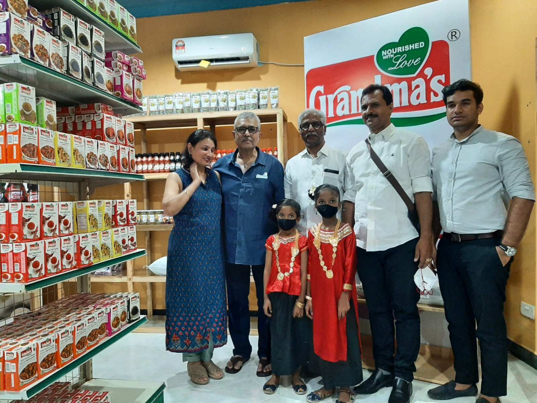 ގްރޭންޑްމާސް ބްރޭންޑްގެ އައުޓްލެޓް ހިތަދޫގައި ހުޅުވުމުގެ ތެރެއިން