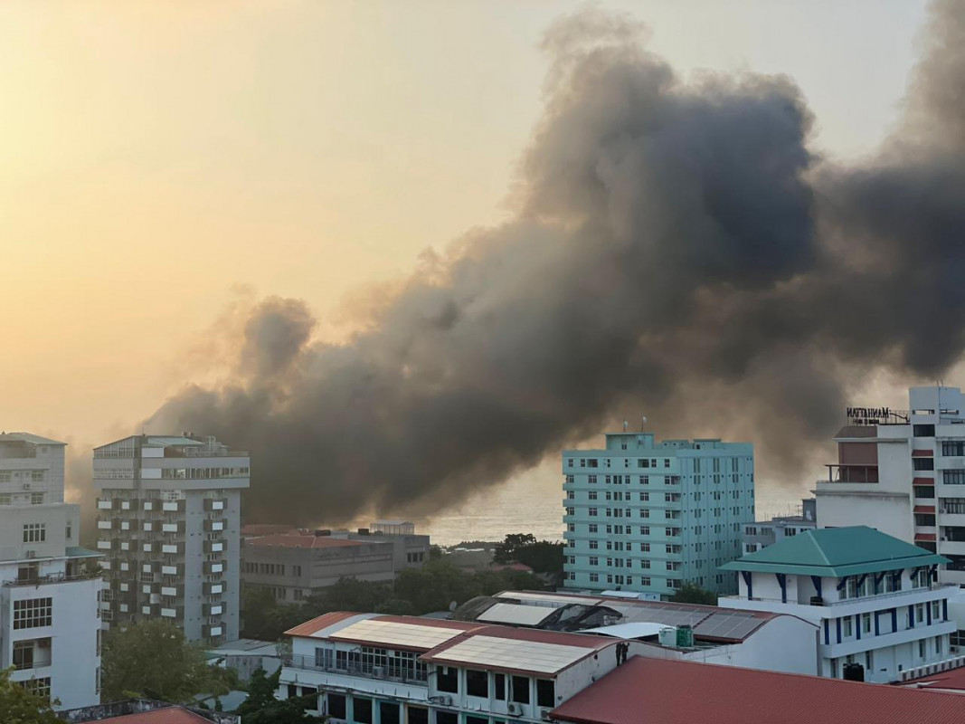 ނީލަން ފިހާރަތައް ހުންނަ ސަރަޙައްދުގައި ހިނގި އަލިފާނުގެ ހާދިސާ