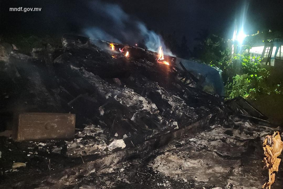 ހިންމަފުށީގައި އެހެލާފައި ހުރި ދޯންޏެއްގައި އަލިފާން ރޯވެގެން އެފްއާރުއެސްއިން ހަރަކާތްތެރިވެއްޖެ