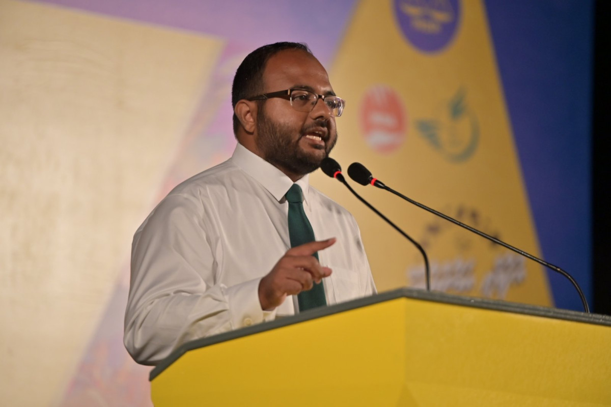 އިއާދު، އުފާވެރި އަމާން ރާއްޖެ ކެމްޕެއިން ޖަލްސާގައި ވާހަކަފުޅުދައްކަވަނީ