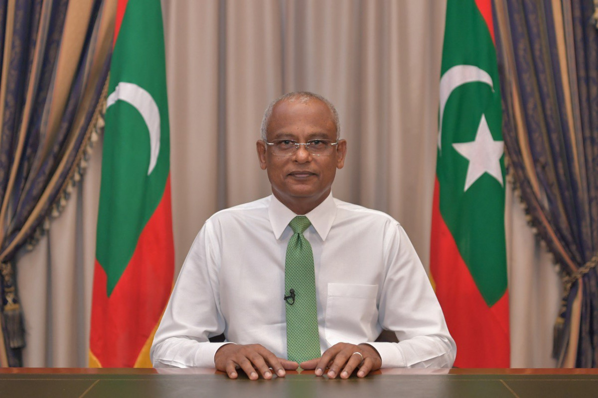 ރައީސް ޤައުމާއި މުޚާތަބުކުރައްވަނީ