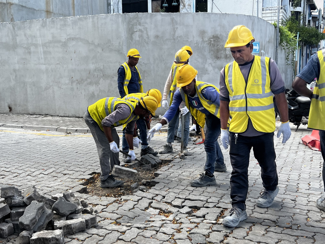 އަމީނީ މަގު ހެދުމުގެ މަސައްކަތް ކުރިއަށްދަނީ